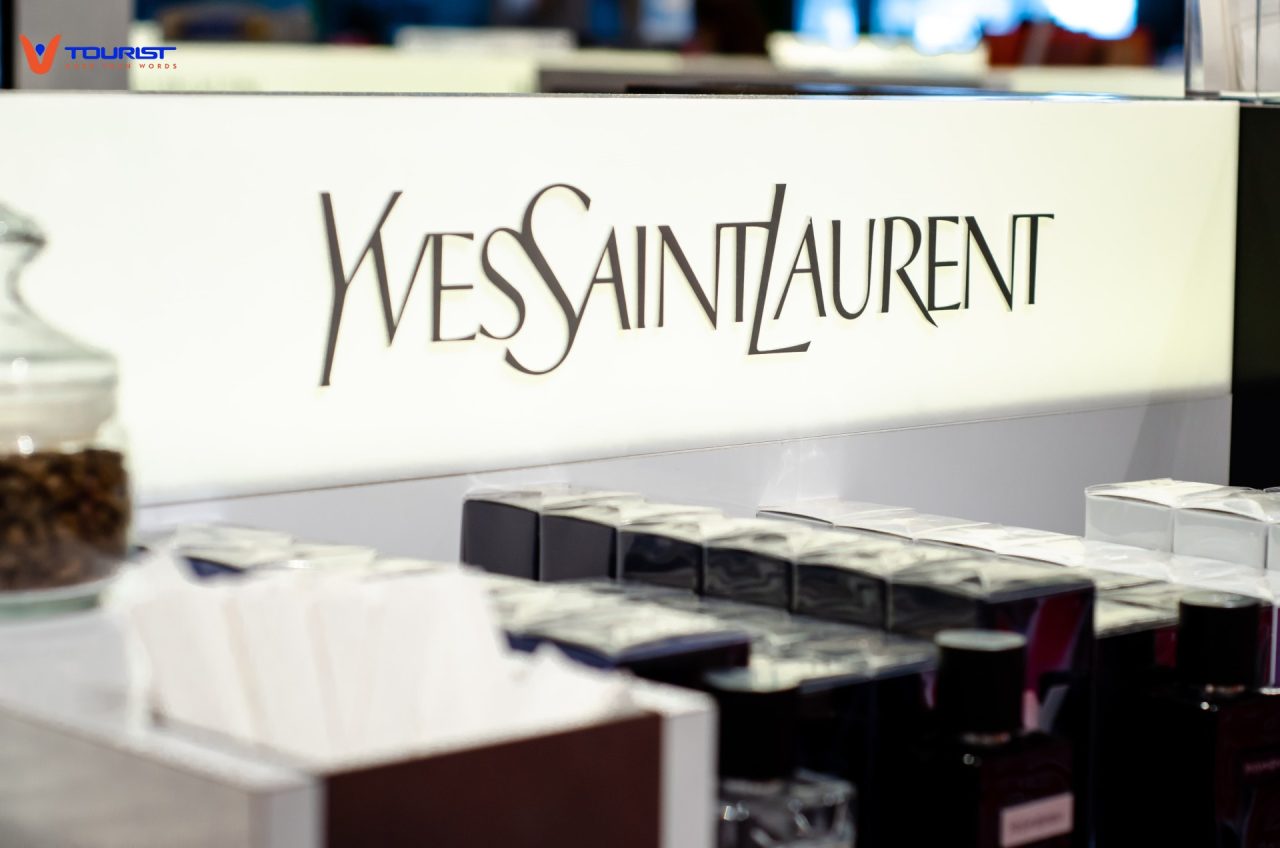 Yves Saint Laurent - thương hiệu hàng đầu nước Pháp