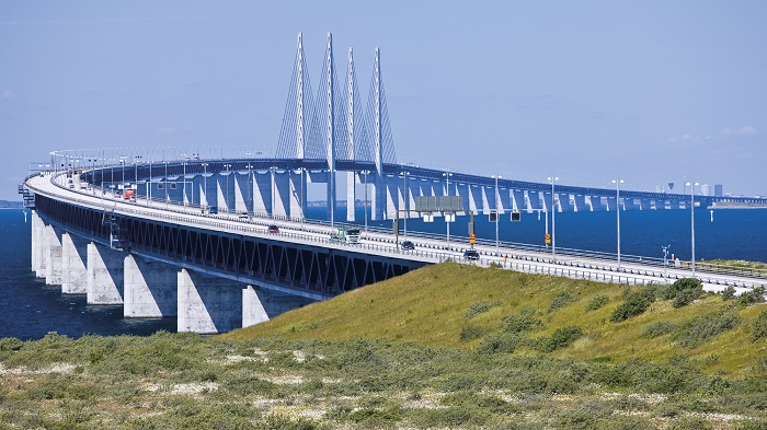 Cầu Oresund nối thủ đô Copenhagen của Đan Mạch và thành phố Malmo của Thụy Điển