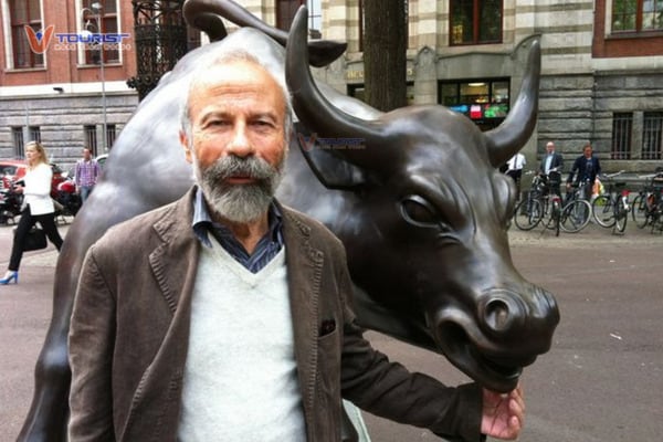 Arturo Di Modica là “cha đẻ” của Charging Bull