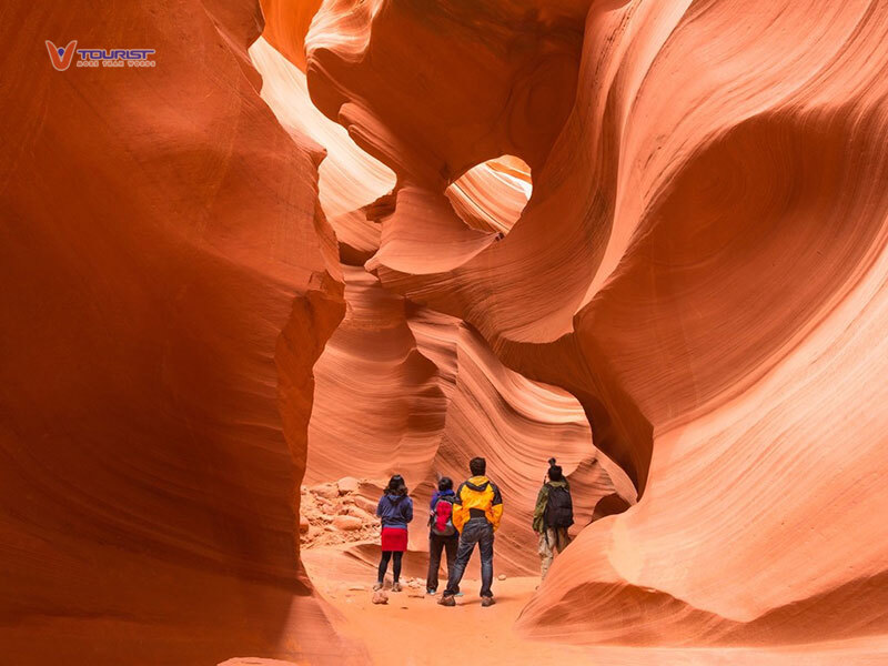 Tham quan Antelope Canyon cùng hướng dẫn viên người Navajo