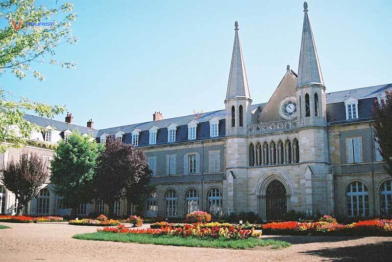 Nhà thờ La Chapelle Saint-Gildard ở Nevers