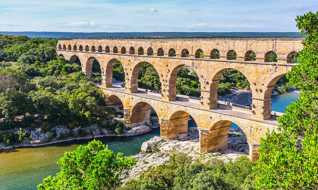 Cầu dẫn nước Pont Du Gard