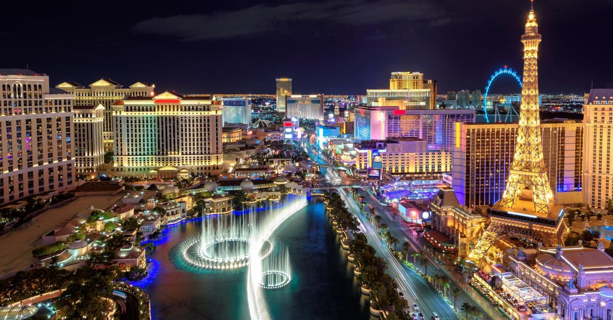 Thành phố Las Vegas rực rỡ về đêm