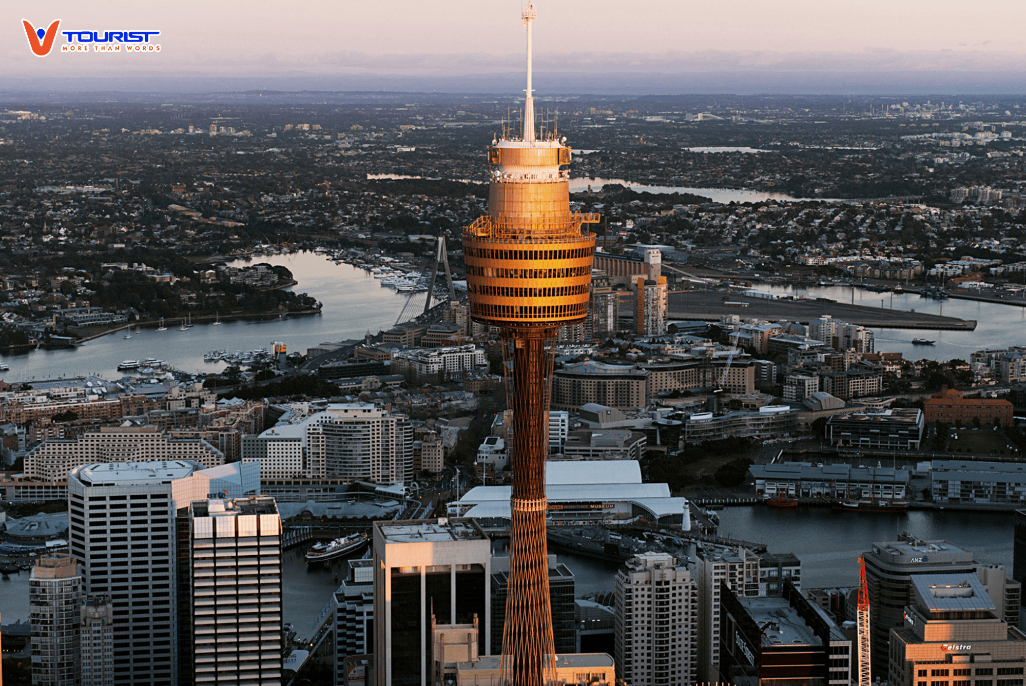 Chiêm ngưỡng toàn thành phố trên ngọn tháp Sydney khổng lồ