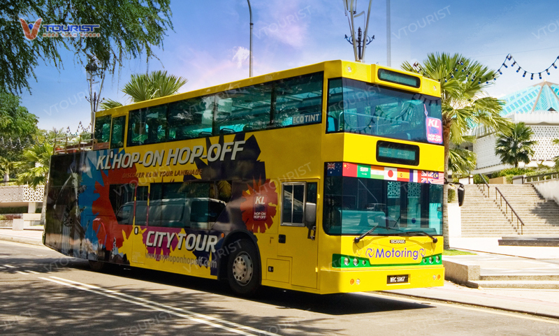 Xe bus di chuyển đến động Batu