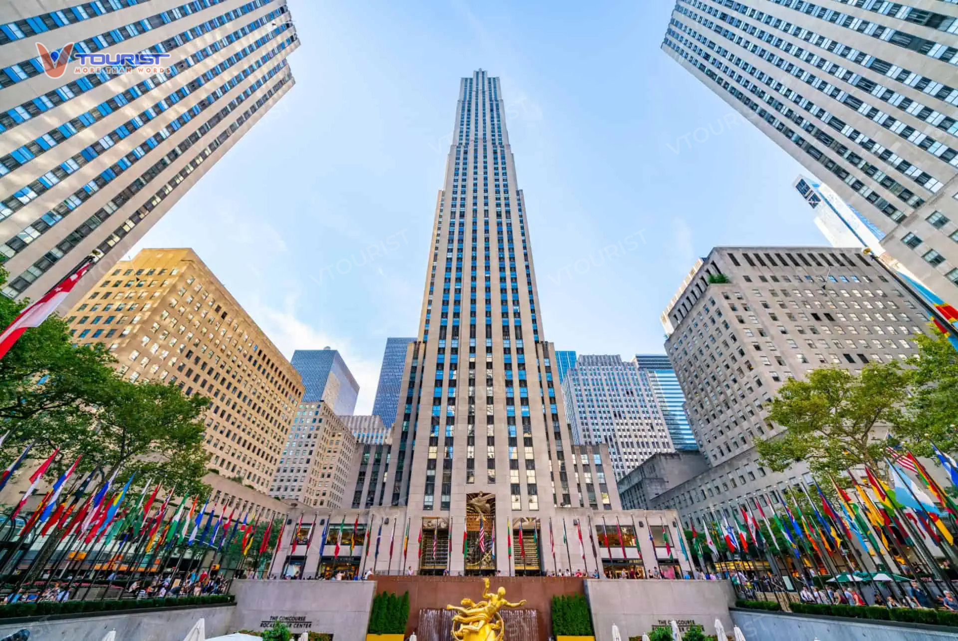 30 Rock (GE Building) là tòa nhà cao nhất trong khu phức hợp Rockefeller Center