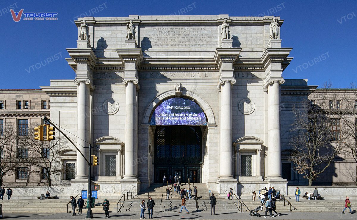 Bảo tàng Lịch sử Tự nhiên Hoa Kỳ tọa lạc tại vị trí đắc địa ở Upper West Side, New York