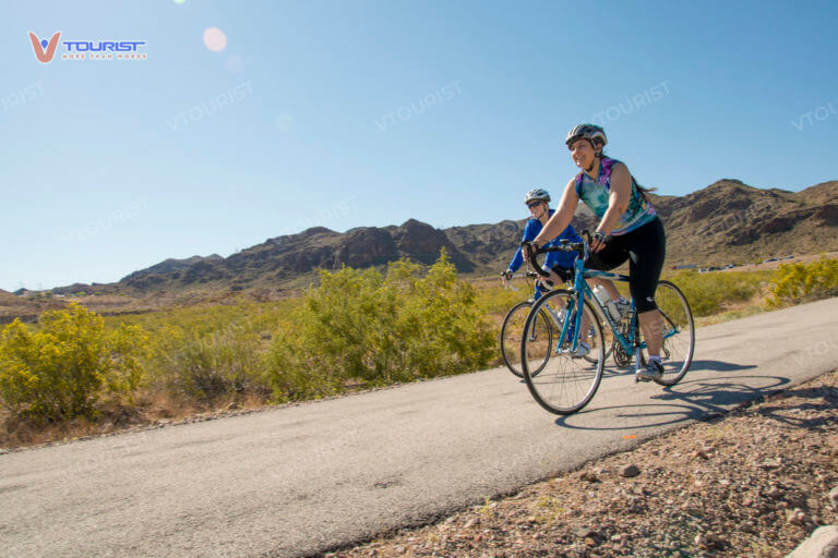 River Mountains Loop Bike Trail là con đường đạp xe thú vị bậc nhất tại khu vực hồ Lake Mead