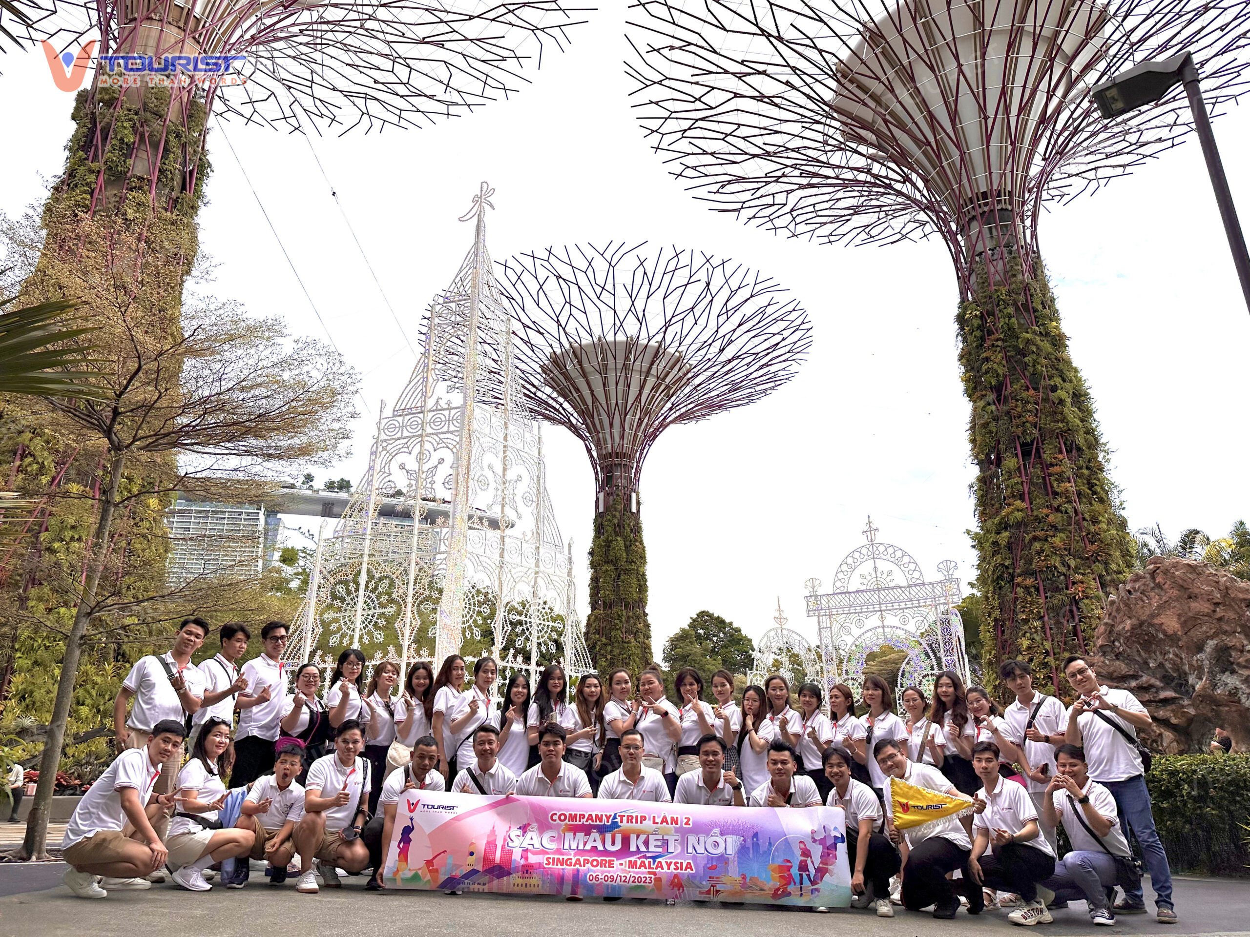 Đoàn VTourist check-in tại Gardens by the Bay