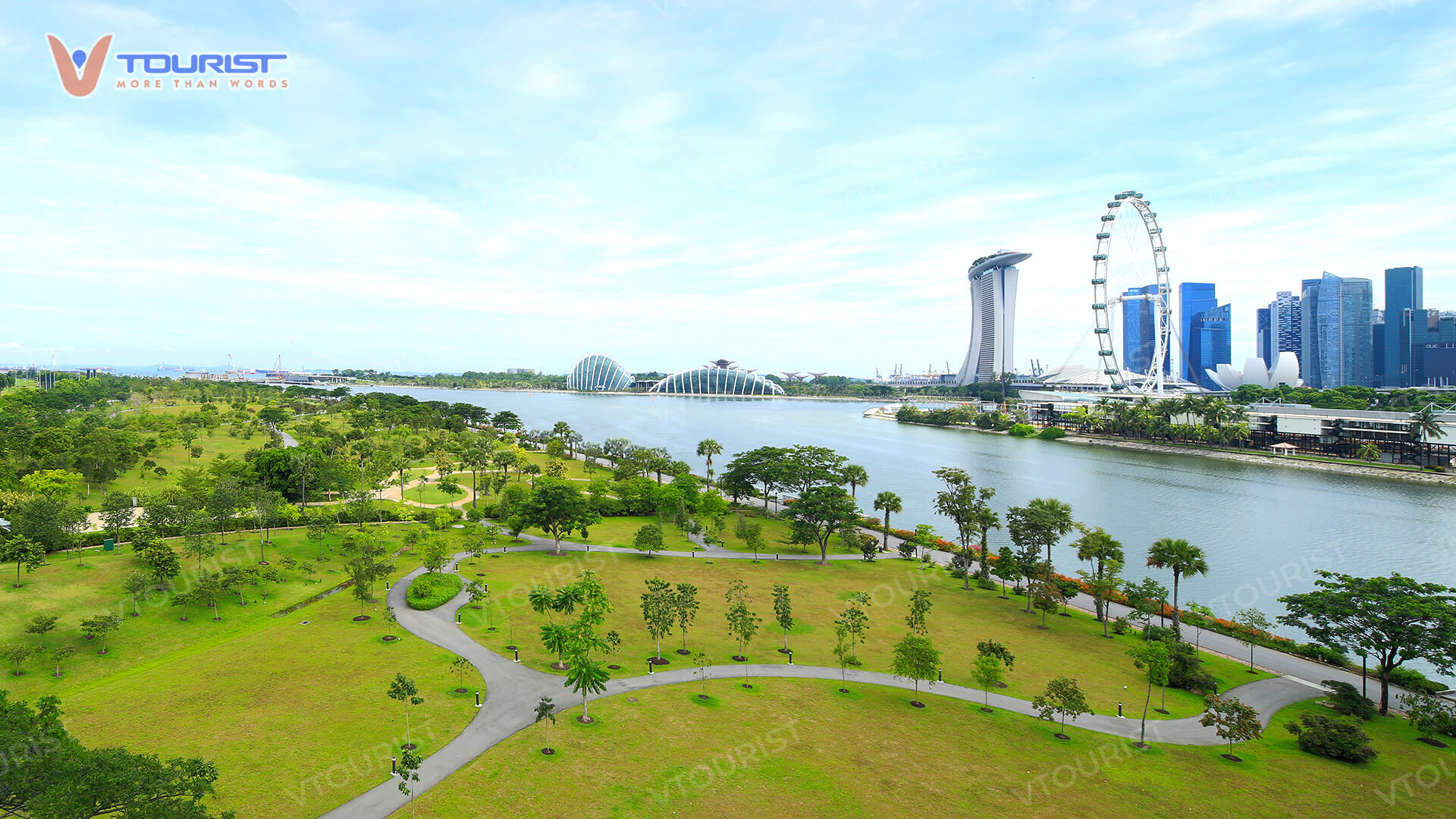 Bay East Gardens là nơi ngắm trọn vẻ đẹp của sông Marina Bay và nhiều công trình nổi tiếng khác của Singapore