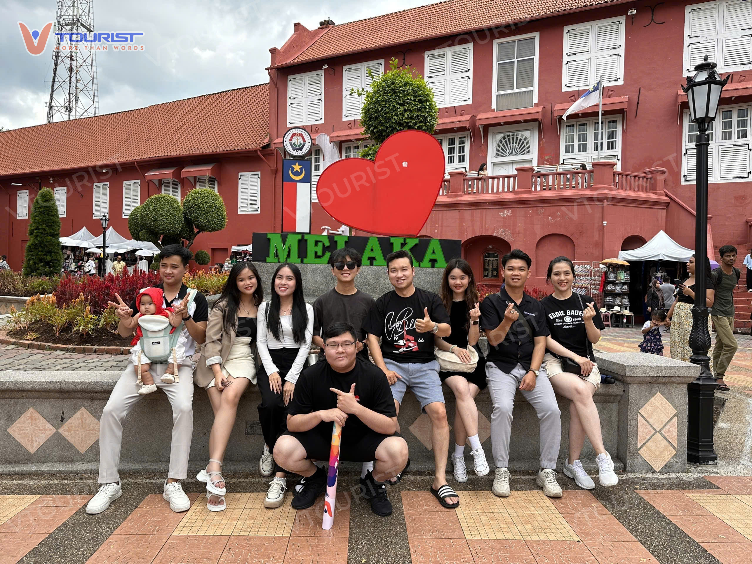 Đoàn khách VTourist check-in tại thương cảng cổ Malacca