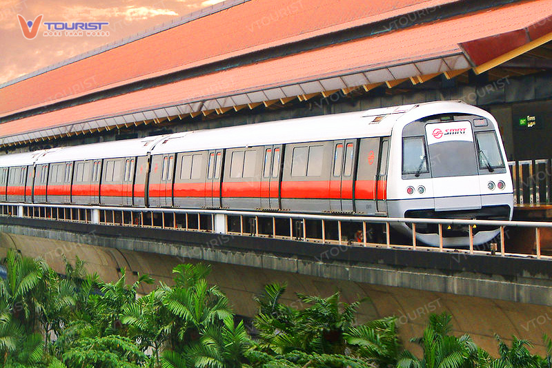 Hệ thống tàu điện ngầm MRT là một trong những phương tiện hiện đại bậc nhất Châu Á