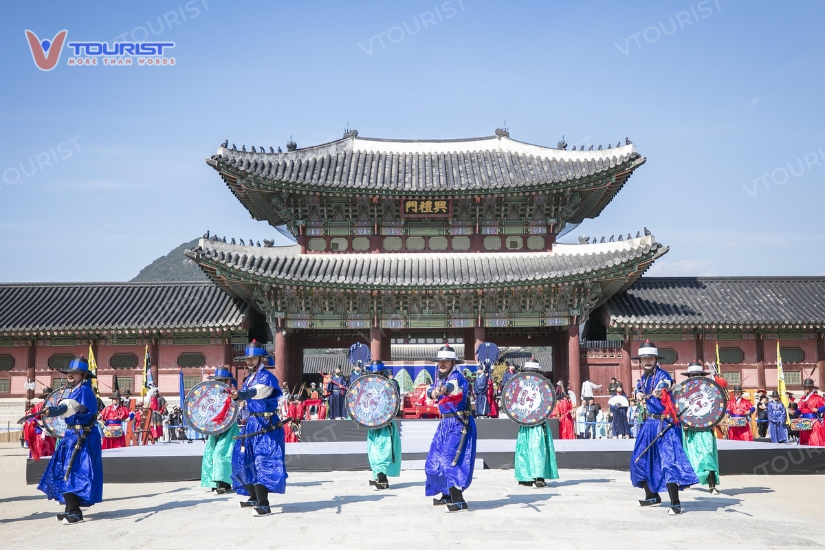 Nghi lễ đổi gác tại cung điện Gyeongbokgung là một nghi thức quan trọng