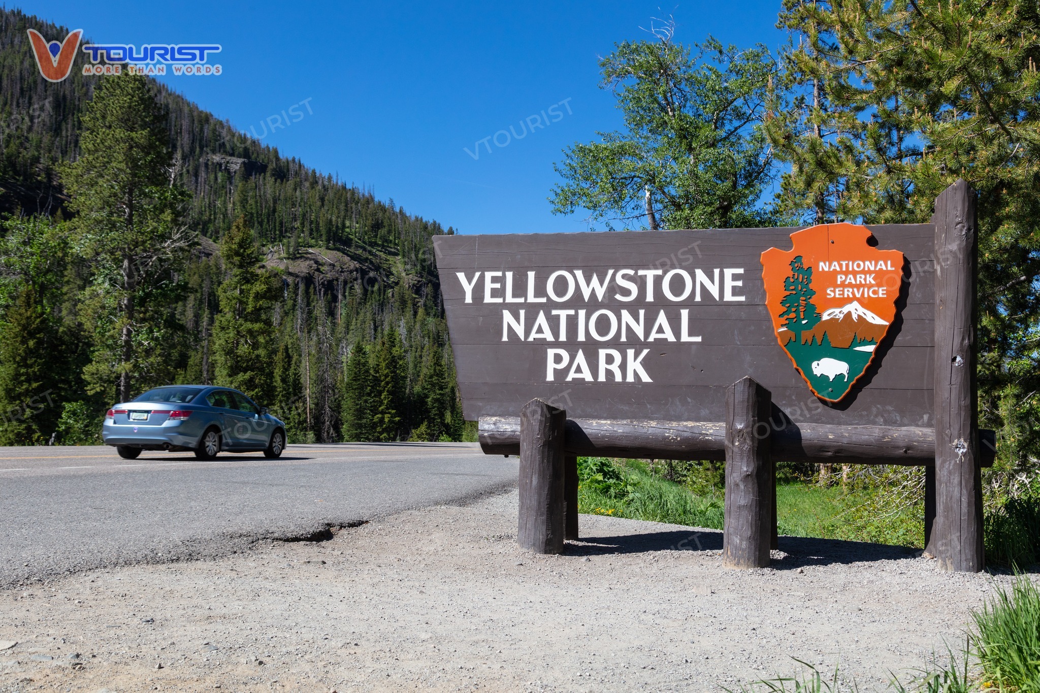 Yellowstone được biết đến là công viên quốc gia đầu tiên của thế giới