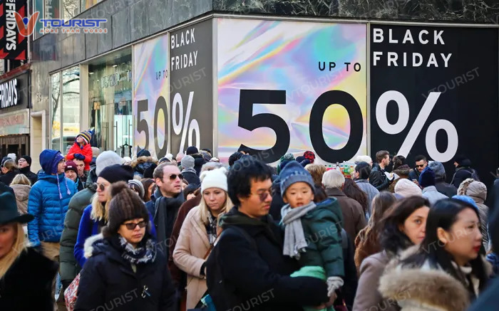 Black Friday là dịp mua sắm lớn nhất năm ở Mỹ với các ưu đãi khủng có thể lên đến 90%