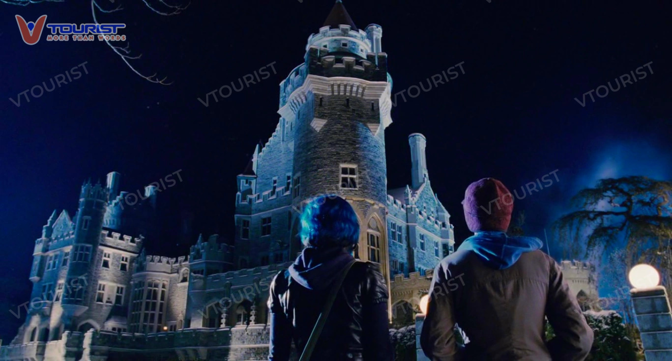 Một phân cảnh của bộ phim Scott Pilgrim vs. The World lấy bối cảnh ở Casa Loma