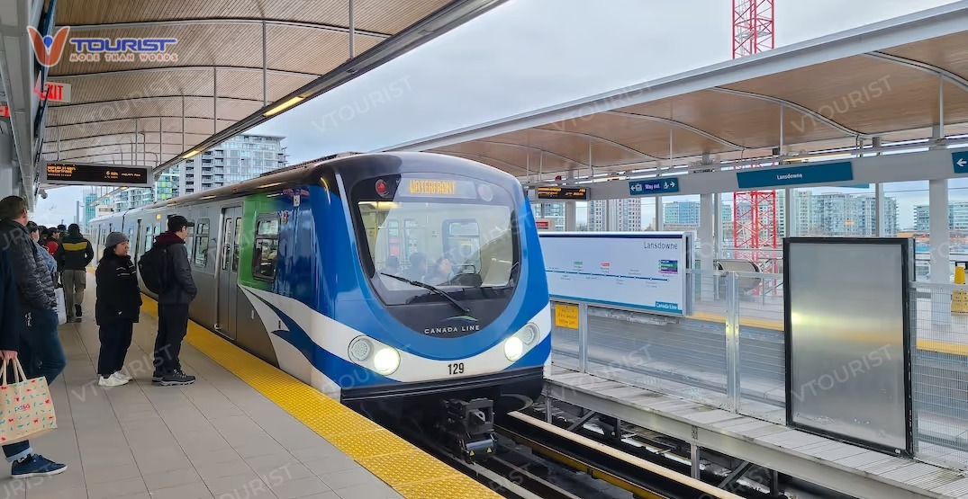 SkyTrain giúp tiết kiệm thời gian và chi phí khi đến phố cổ Gastown