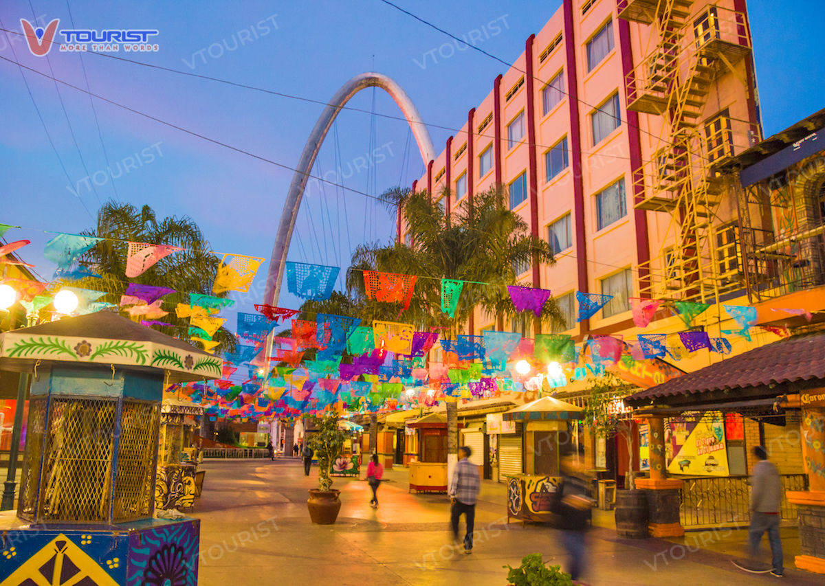 Tijuana về đêm trở nên sôi động với nhiều hoạt động vui chơi, giải trí hấp dẫn