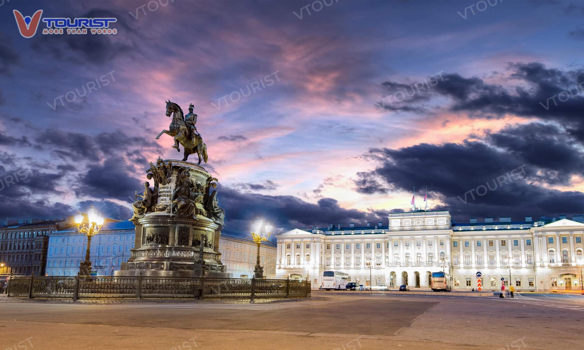 Quảng trường St Isaac ở Saint Petersburg