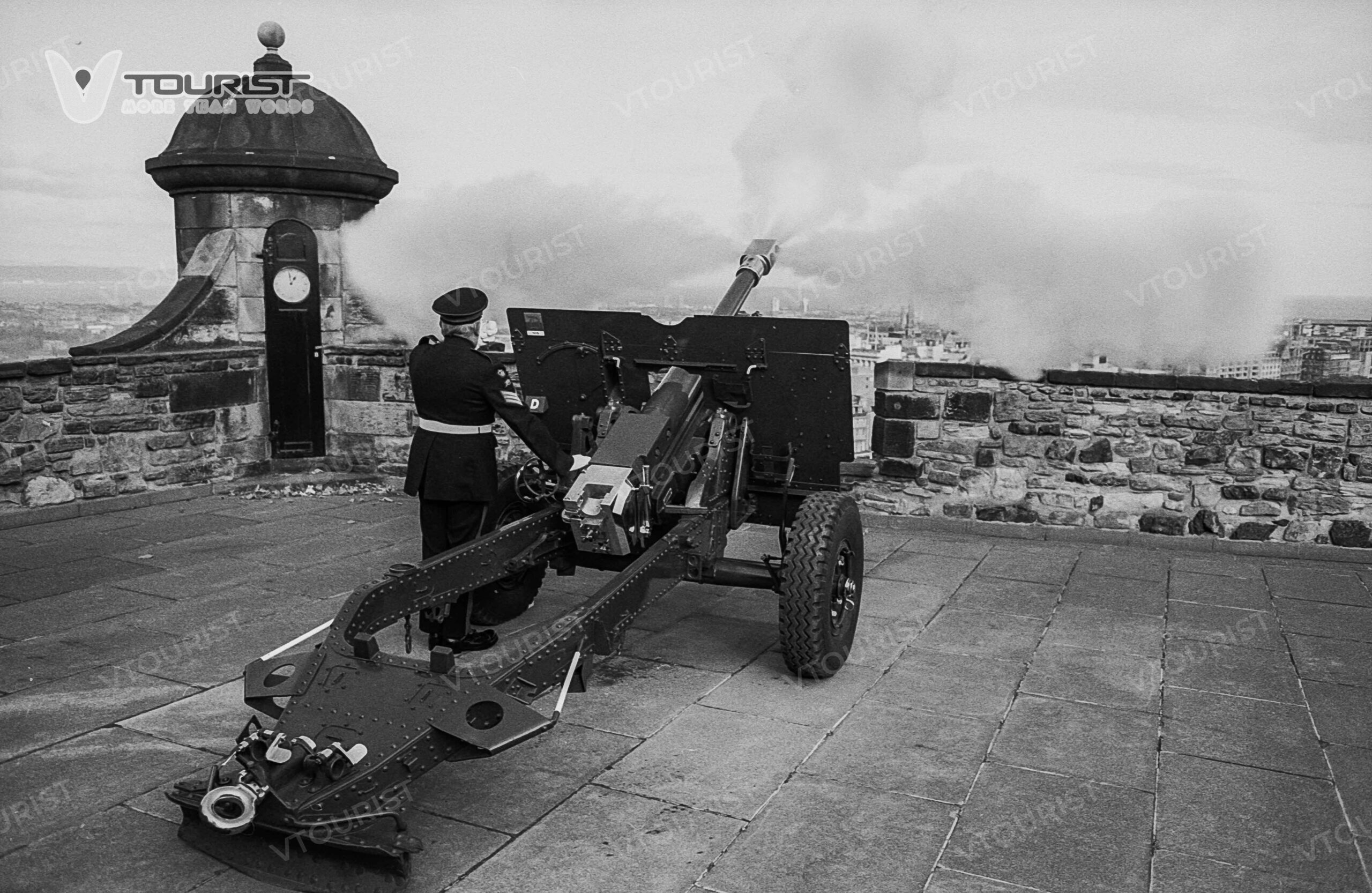 Khẩu pháo One O’clock Gun
