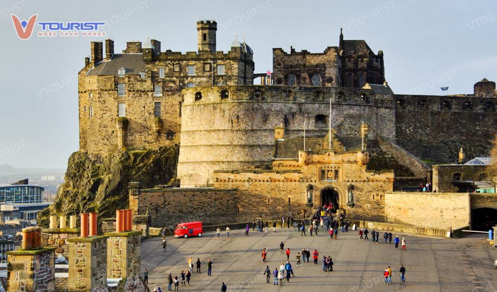 Lâu đài Edinburgh nơi vẻ đẹp lịch sử và vương quyền Scotland hòa thành bản giao hưởng tuyệt mỹ