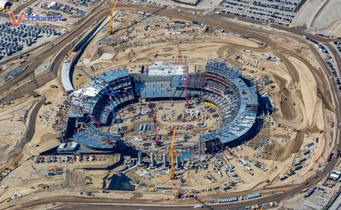 Công trình tiêu tốn hơn 5.5 tỷ đô với sức chứa hơn 70.000 chỗ ngồi