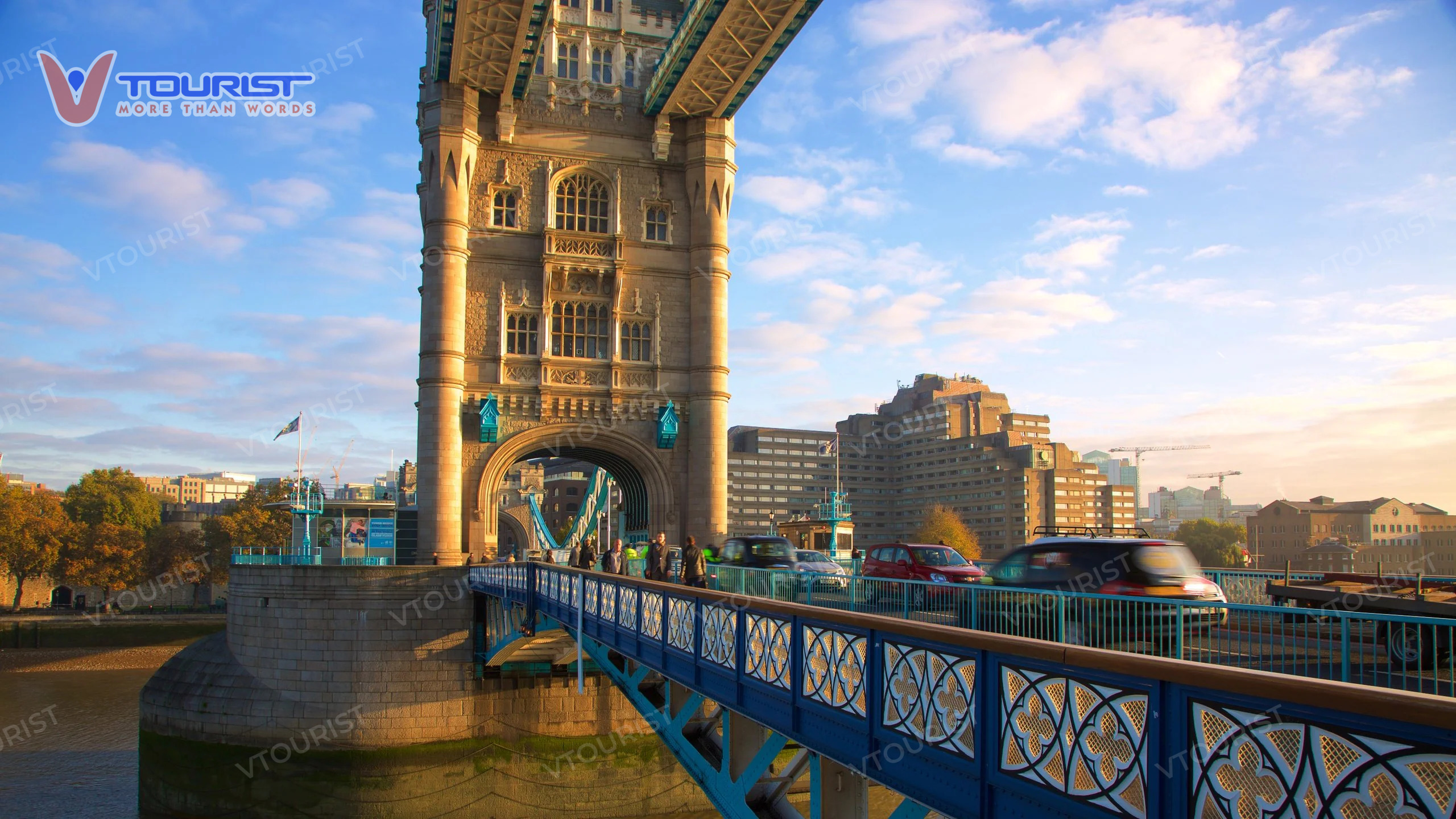 Cầu được vận hành bằng hệ thống điện và dầu tiên tiến