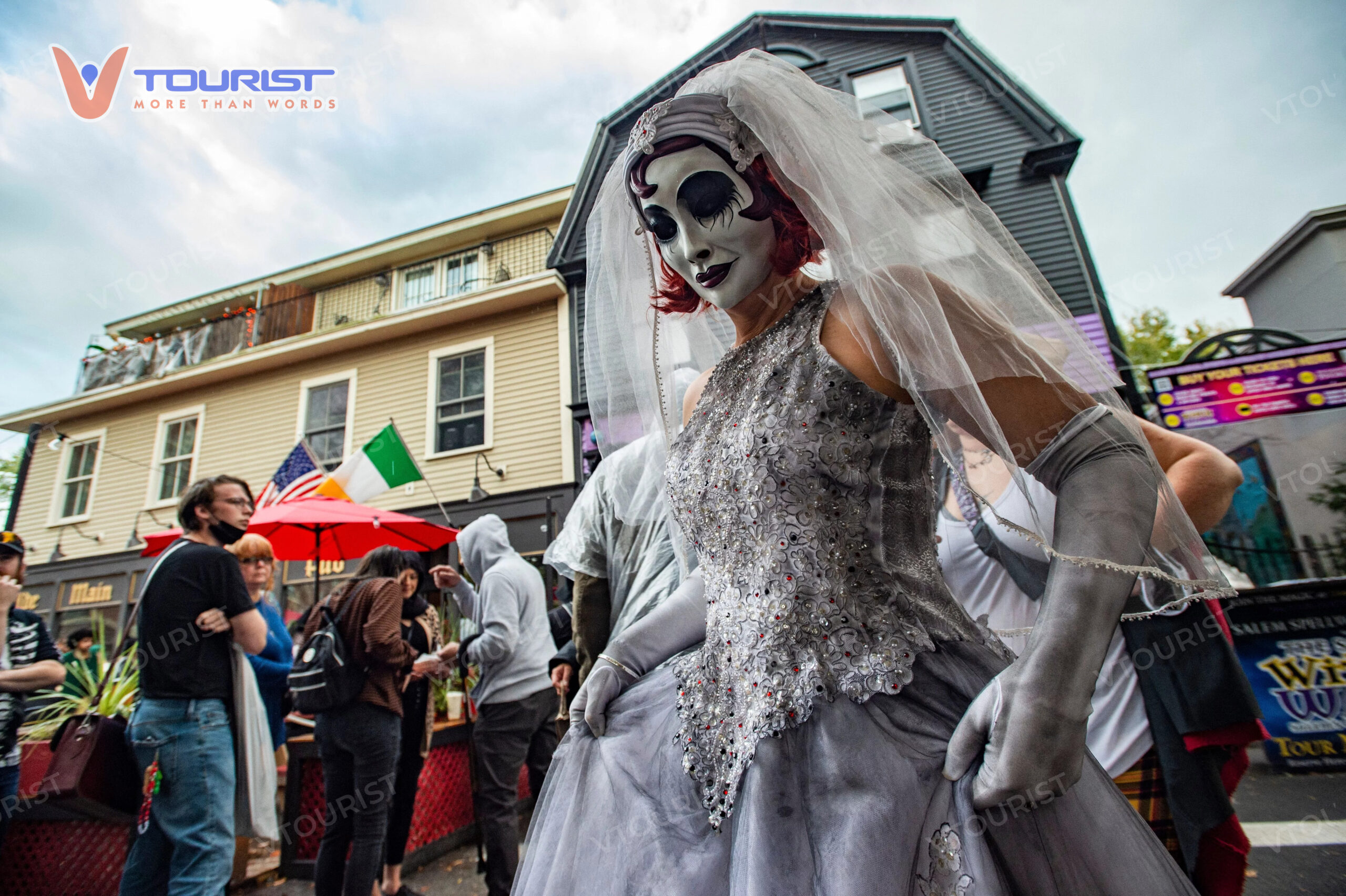 Sự kiện Salem Haunted Happenings với những màn trình diễn hóa trang ấn tượng diễn ra dọc các đường phố Salem