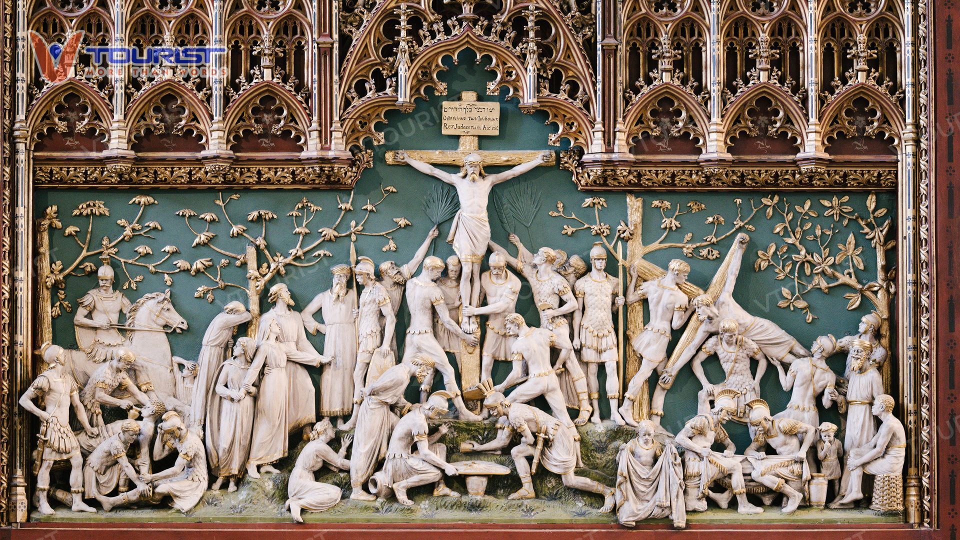 Bức tranh diễn tả hình ảnh Chúa Giêsu bị đóng đinh trên thập tự giá