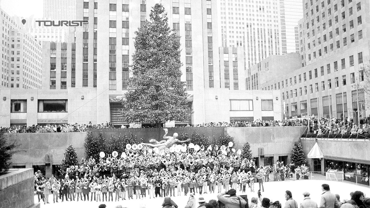 Truyền thống thắp sáng cây thông Rockefeller bắt nguồn từ những người công nhân làm việc cho gia tộc Rockefeller quyền lực của nước Mỹ