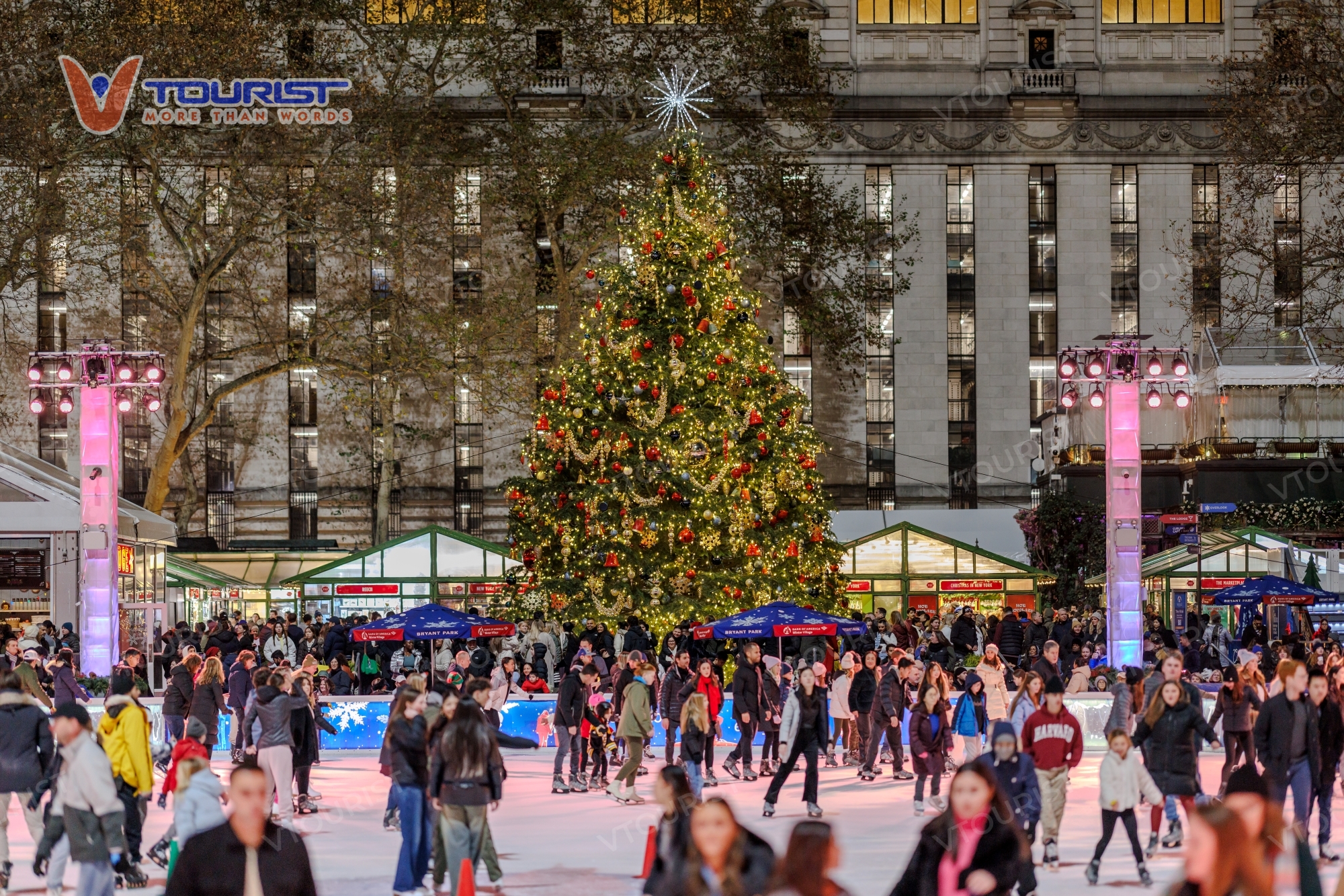 Bryant Park Winter Village là khu chợ thể hiện rõ nét màu sắc và văn hoá Mỹ