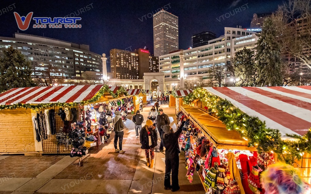 Không gian chợ bày bán nhiều tác phẩm nghệ thuật tinh xảo được chế tác tỉ mỉ từ các nghệ nhân quốc tế và địa phương nổi tiếng 