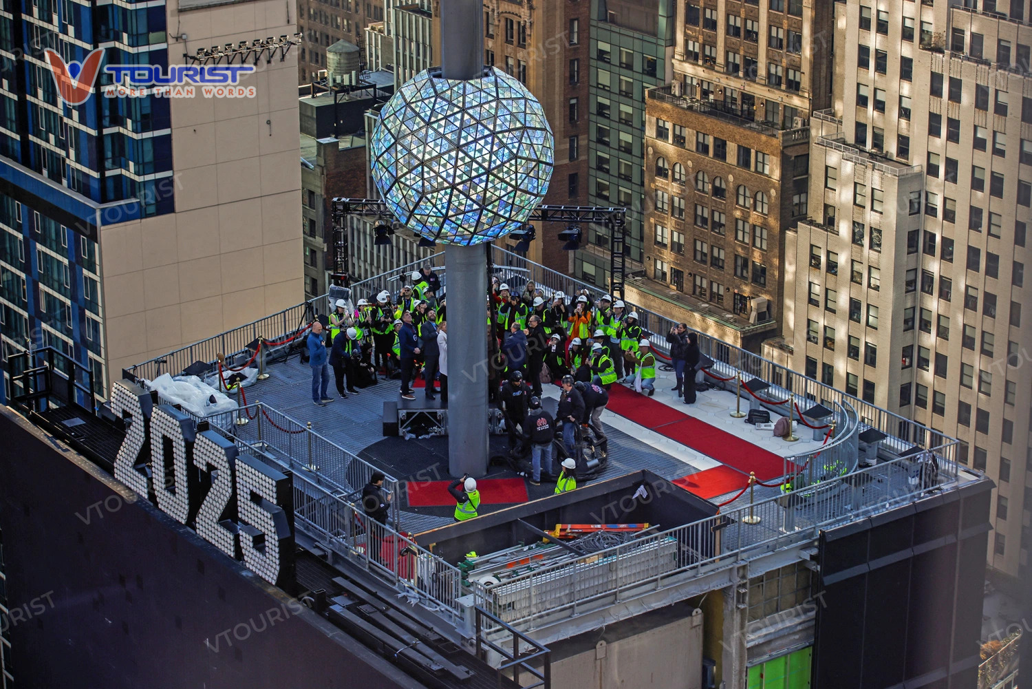 Ball Drop khoảnh khắc đón giao thừa lịch sử hơn 100 tuổi của New York