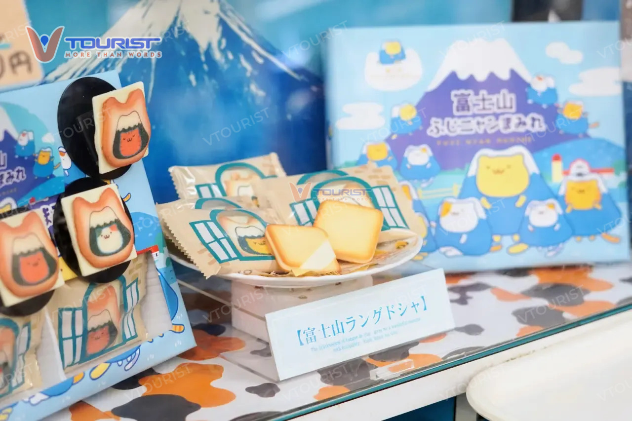 Món bánh mèo Fuji-nyan cosplay trong hình dạng núi Phú Sĩ